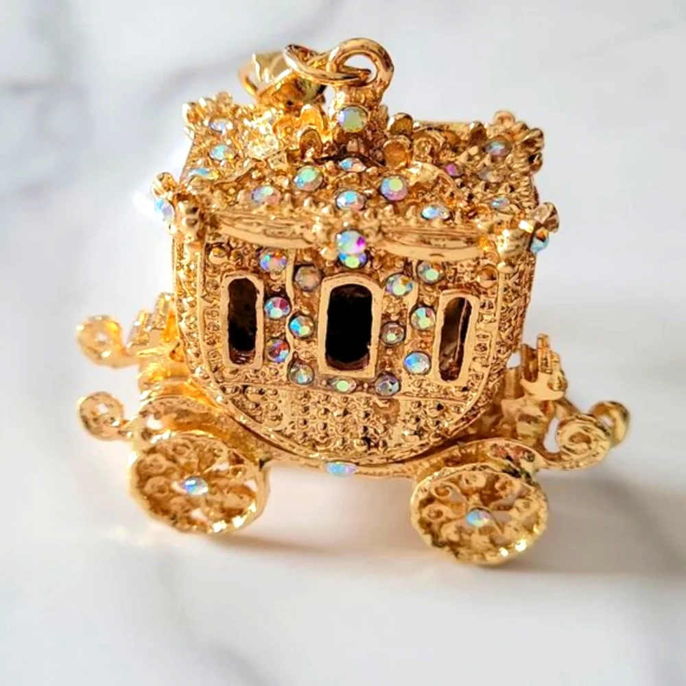 👑 Gold Coach Princess Rhinestone Purse Charm Royal Carriage Keychain - Picture 4 of 5